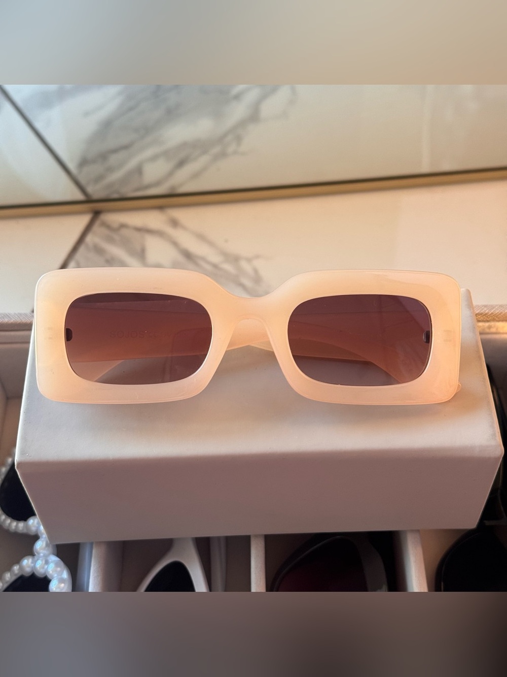 Retro Style Rectangular Sunglasses
